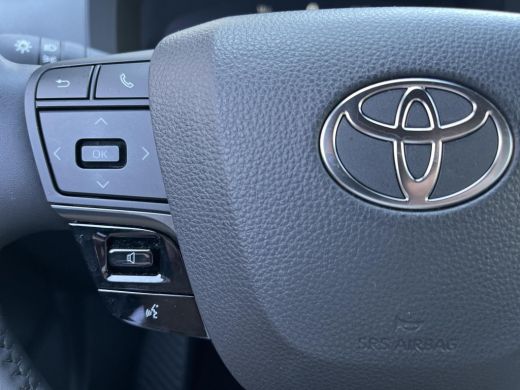 Toyota C-HR 2.0 Plug-in Hybrid 220 Dynamic | Stoel- + stuurverwarming | Carplay | Dode hoek waarschuwing | Ke... ActivLease financial lease