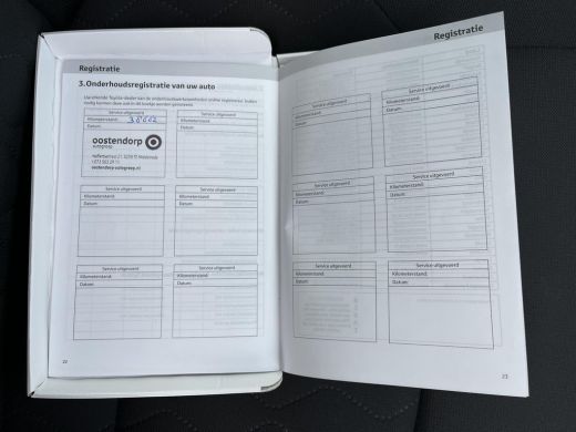 Toyota Corolla Cross Hybrid 140 Style | Carplay | Elektrische klep | 18 inch LM-velgen | Keyless entry | LED koplampen | ActivLease financial lease