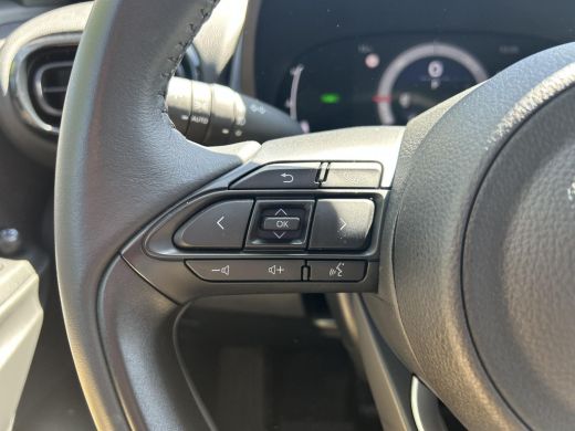 Toyota Yaris Cross 1.5 Hybrid 115 Business Plus ActivLease financial lease