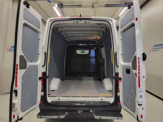Volkswagen Crafter 2.0TDI 140pk L3/H3 3000kg Trekgewicht Euro 6! ActivLease financial lease