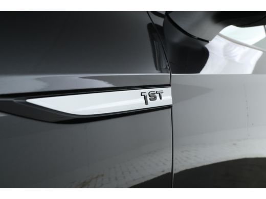 Volkswagen ID.4 First 77 kWh PRO, Halfleder, climate, etc ActivLease financial lease