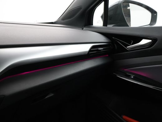 Volkswagen ID.4 PRO 77 kWh + ADAPTIVE CRUISE | STUURVERW. | STOELVERW. | SFEERVERLICHTING | DRAADLOZE CARPLAY ActivLease financial lease