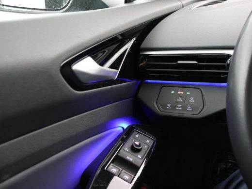 Volkswagen ID.4 PRO 77 kWh + ADAPTIVE CRUISE | STUURVERW. | STOELVERW. | SFEERVERLICHTING | DRAADLOZE CARPLAY ActivLease financial lease