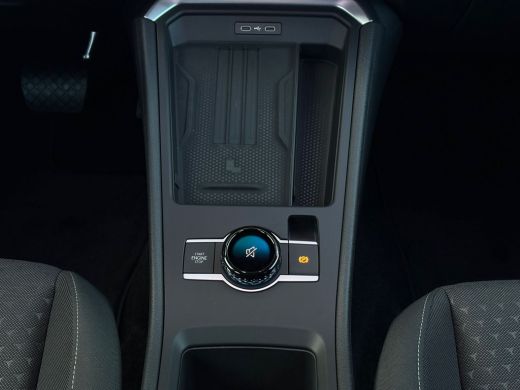 Volkswagen T-Roc Life First Edition | 'App-Connect' draadloze smartphone integratie | Automatische afstandsregelin... ActivLease financial lease