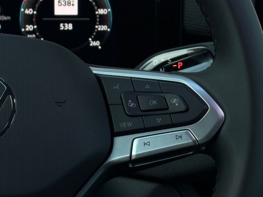 Volkswagen T-Roc Life First Edition | 'App-Connect' draadloze smartphone integratie | Automatische afstandsregelin... ActivLease financial lease