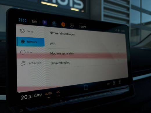 Volkswagen T-Roc Life First Edition | 'App-Connect' draadloze smartphone integratie | Automatische afstandsregelin... ActivLease financial lease