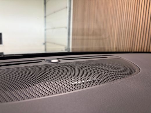 Volvo  V60 T6 AWD Recharge Ultra Dark | Trekhaak | Schuifdak | Head-Up Display | Harman Kardon | Adaptieve C... ActivLease financial lease