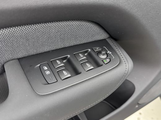 Volvo  XC60 T6 Recharge Ultra Black Edition | 21" | Luchtvering | Head-Up | Panoramadak | Harman Kardon | Led... ActivLease financial lease