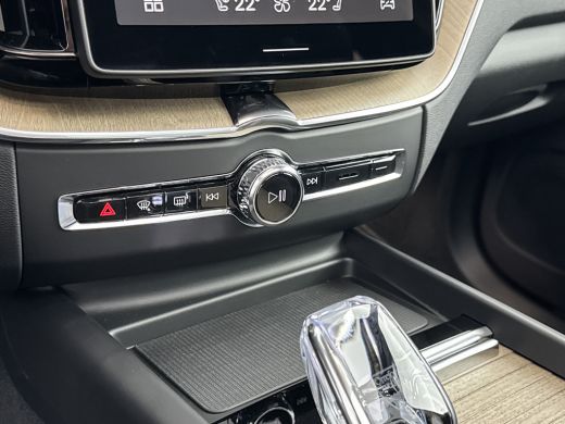 Volvo  XC60 T8 Recharge Ultra Dark | 21" | Luchtvering | Geventileerd Nappa | Massagestoelen | Bowers & Wilki... ActivLease financial lease