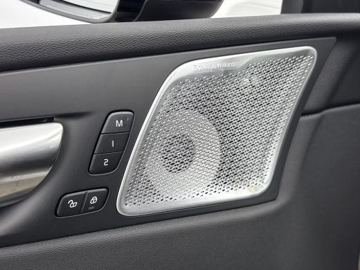 Volvo  XC60 T8 Recharge Ultra Dark | 21" | Luchtvering | Geventileerd Nappa | Massagestoelen | Bowers & Wilki... ActivLease financial lease