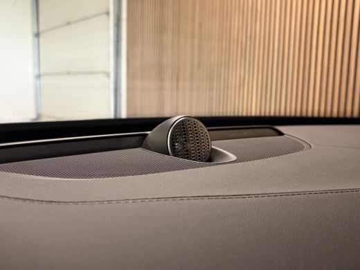 Volvo  XC90 T8 AWD Recharge Ultra Dark | Vol! | Bowers & Wilkins | Luchtvering | Stoelventilatie | Trekhaak |... ActivLease financial lease