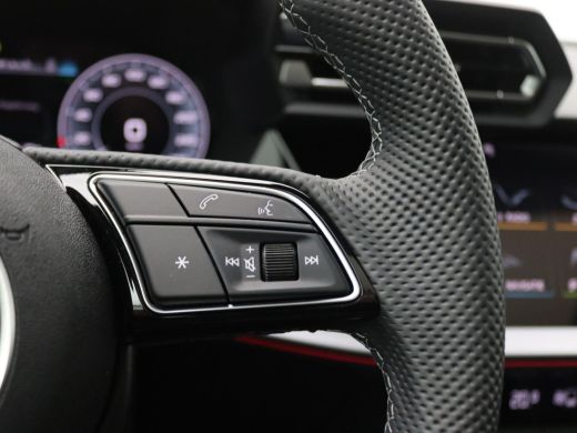 Audi A3 Sportback 45 TFSI e S edition Competition 272PK S-Tronic Pano-Schuifdak, Leder, Led matrix, memor... ActivLease financial lease
