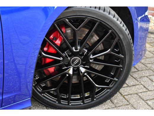 Audi A6 Limousine 55 TFSI e quattro Competition Pano Ultra-blau HUD ACC B&O ActivLease financial lease