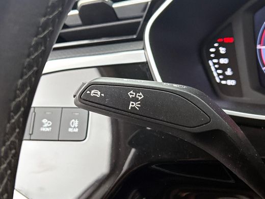Audi Q3 35 TFSI 150PK S Line CAMERA | EL-ACHTERKLEP | KEYLESS ActivLease financial lease