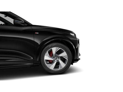 Audi Q6 e-tron S edition | Adaptive air suspension | Adaptive cruise control | Audi sound system ActivLease financial lease