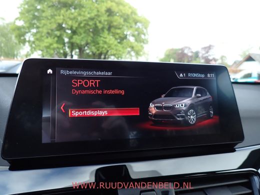 BMW X1 25e X-DRIVE HEADUP / SPORTLEER / TREKHAAK / CAMERA ActivLease financial lease