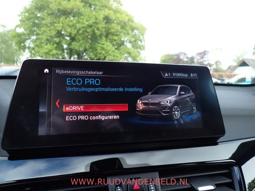 BMW X1 25e X-DRIVE HEADUP / SPORTLEER / TREKHAAK / CAMERA ActivLease financial lease