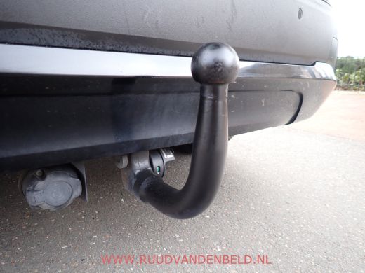 BMW X1 25e X-DRIVE HEADUP / SPORTLEER / TREKHAAK / CAMERA ActivLease financial lease