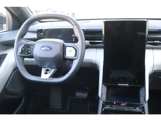 Ford Capri Premium Extended Range AWD 79 kWh Pano-dak/Adaptive-cruise/360camera/Stoelverwaming ActivLease financial lease