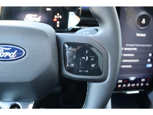 Ford Capri Premium Extended Range AWD 79 kWh Pano-dak/Adaptive-cruise/360camera/Stoelverwaming ActivLease financial lease