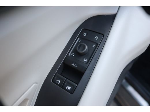 Ford Capri Premium Extended Range AWD 79 kWh Pano-dak/Adaptive-cruise/360camera/Stoelverwaming ActivLease financial lease