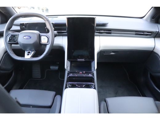 Ford Capri Premium Extended Range AWD 79 kWh Pano-dak/Adaptive-cruise/360camera/Stoelverwaming ActivLease financial lease