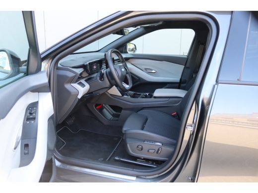 Ford Capri Premium Extended Range AWD 79 kWh Pano-dak/Adaptive-cruise/360camera/Stoelverwaming ActivLease financial lease