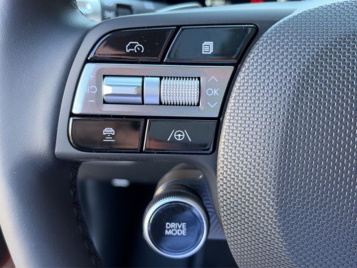 Hyundai Inster Evolve Sky 49 kWh HyundaiINSTEREvolve Sky 49 kWh| Achteruitrijcamera | Airco (automatisch) | Appl... ActivLease financial lease