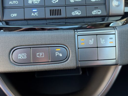 Hyundai Inster Evolve Sky 49 kWh HyundaiINSTEREvolve Sky 49 kWh| Achteruitrijcamera | Airco (automatisch) | Appl... ActivLease financial lease