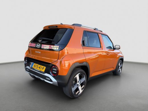 Hyundai Inster Evolve Sky 49 kWh HyundaiINSTEREvolve Sky 49 kWh| Achteruitrijcamera | Airco (automatisch) | Appl... ActivLease financial lease