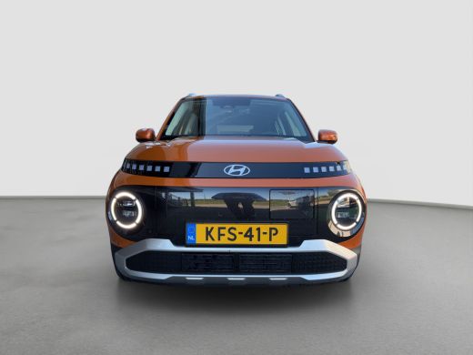 Hyundai Inster Evolve Sky 49 kWh HyundaiINSTEREvolve Sky 49 kWh| Achteruitrijcamera | Airco (automatisch) | Appl... ActivLease financial lease