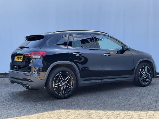 Mercedes-Benz GLA 200 164pk Solution AMG Memory Pano.dak Sfeerverl Hoogzitter Uitstraling! ActivLease financial lease