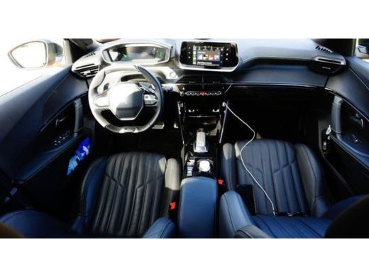 Peugeot 2008 1.2 PureTech GT Pack Elek. Stoel met Massage | Focal | Stoelverwarming | Leder | Camera | LED | 1... ActivLease financial lease