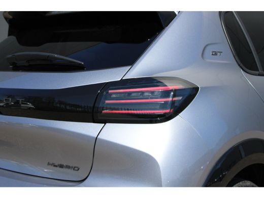 Peugeot 208 1.2 Hybrid 145 e-DCS6 GT | Automaat | Navigatie | Camera voor + achter | Adaptieve cruise | NL au... ActivLease financial lease