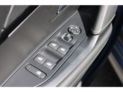 Peugeot 208 1.2 Hybrid 145 e-DCS6 GT | Automaat | Navigatie | Camera voor + achter | Adaptieve cruise | NL au... ActivLease financial lease