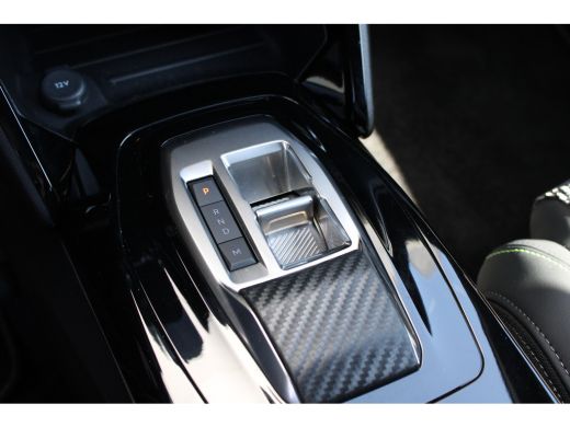 Peugeot 208 1.2 Hybrid 145 e-DCS6 GT | Automaat | Navigatie | Camera voor + achter | Adaptieve cruise | NL au... ActivLease financial lease