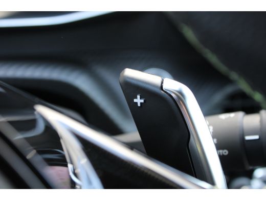 Peugeot 208 1.2 Hybrid 145 e-DCS6 GT | Automaat | Navigatie | Camera voor + achter | Adaptieve cruise | NL au... ActivLease financial lease