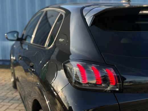 Peugeot 208 GT Pack Alcantara Sportstoelen | Stoeverwarming | Panorama dak | Cruise Control | Airco | NAVI Fu... ActivLease financial lease