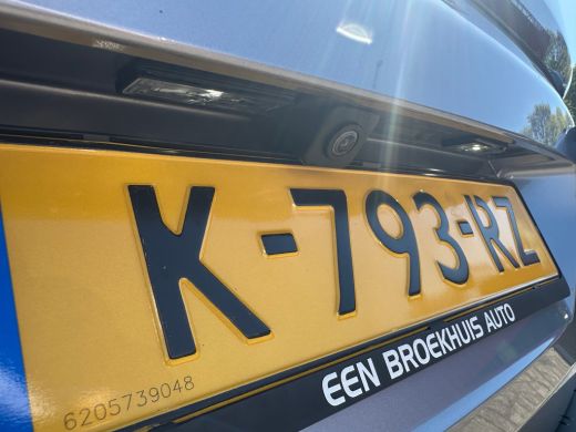 Peugeot 3008 1.2 PureTech Blue Lease Premium | Achterbank in delen neerklapbaar | Achteruitrijcamera | Apple C... ActivLease financial lease