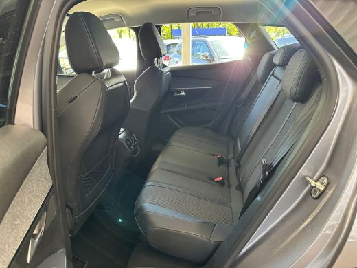 Peugeot 3008 1.2 PureTech Blue Lease Premium | Achterbank in delen neerklapbaar | Achteruitrijcamera | Apple C... ActivLease financial lease