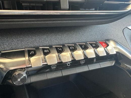 Peugeot 3008 1.2 PureTech Blue Lease Premium | Achterbank in delen neerklapbaar | Achteruitrijcamera | Apple C... ActivLease financial lease