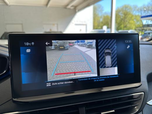 Peugeot 3008 1.2 PureTech Blue Lease Premium | Achterbank in delen neerklapbaar | Achteruitrijcamera | Apple C... ActivLease financial lease