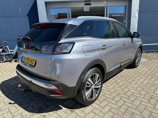 Peugeot 3008 1.2 PureTech Blue Lease Premium | Achterbank in delen neerklapbaar | Achteruitrijcamera | Apple C... ActivLease financial lease