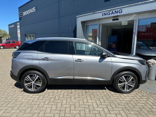 Peugeot 3008 1.2 PureTech Blue Lease Premium | Achterbank in delen neerklapbaar | Achteruitrijcamera | Apple C... ActivLease financial lease
