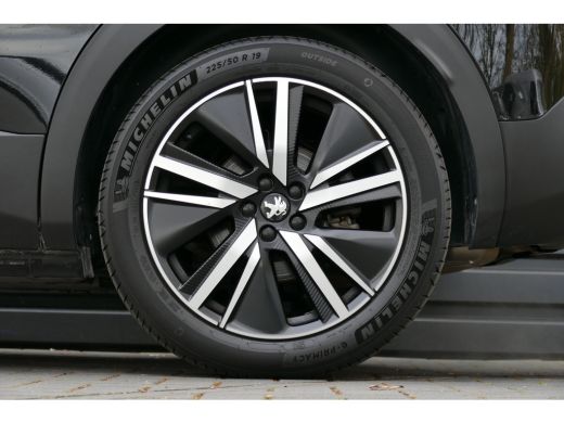 Peugeot 3008 1.6 HYBRID 225PK ALLURE PACK AUTOMAAT / NAVI / CLIMA / 19"LMV / CAMERA / FULL-LED / PDC / BLUETOO... ActivLease financial lease