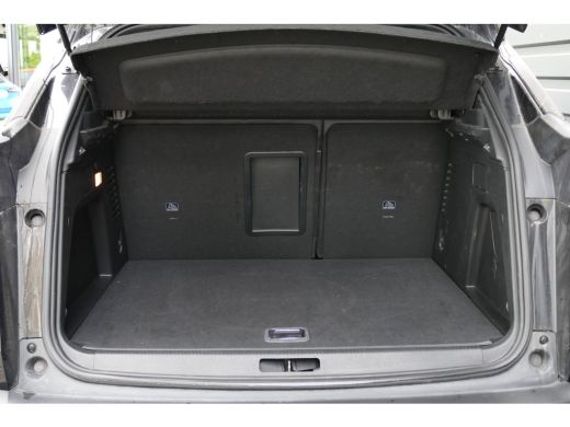 Peugeot 3008 1.6 HYBRID 225PK ALLURE PACK AUTOMAAT / NAVI / CLIMA / 19"LMV / CAMERA / FULL-LED / PDC / BLUETOO... ActivLease financial lease