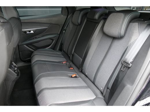 Peugeot 3008 1.6 HYBRID 225PK ALLURE PACK AUTOMAAT / NAVI / CLIMA / 19"LMV / CAMERA / FULL-LED / PDC / BLUETOO... ActivLease financial lease