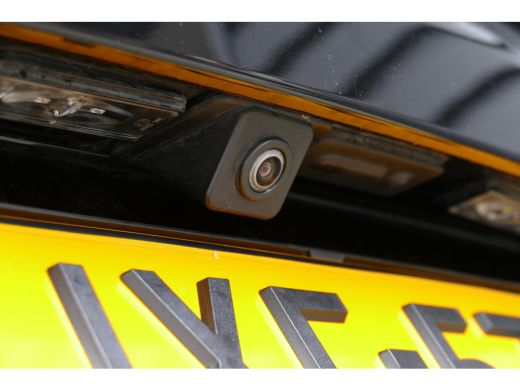 Peugeot 3008 1.6 HYBRID 225PK ALLURE PACK AUTOMAAT / NAVI / CLIMA / 19"LMV / CAMERA / FULL-LED / PDC / BLUETOO... ActivLease financial lease