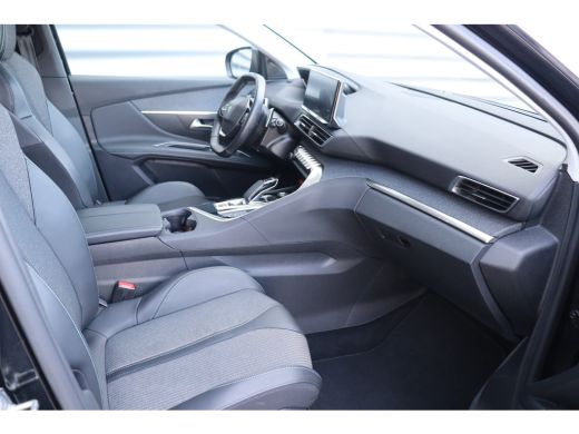 Peugeot 3008 1.6 HYBRID 225PK ALLURE PACK AUTOMAAT / NAVI / CLIMA / PDC / 18" LMV / CAMERA / KEYLESS / WINTERP... ActivLease financial lease