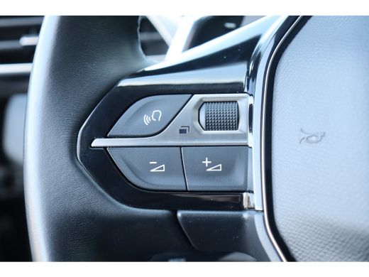 Peugeot 3008 1.6 HYBRID 225PK ALLURE PACK AUTOMAAT / NAVI / CLIMA / PDC / 18" LMV / CAMERA / KEYLESS / WINTERP... ActivLease financial lease